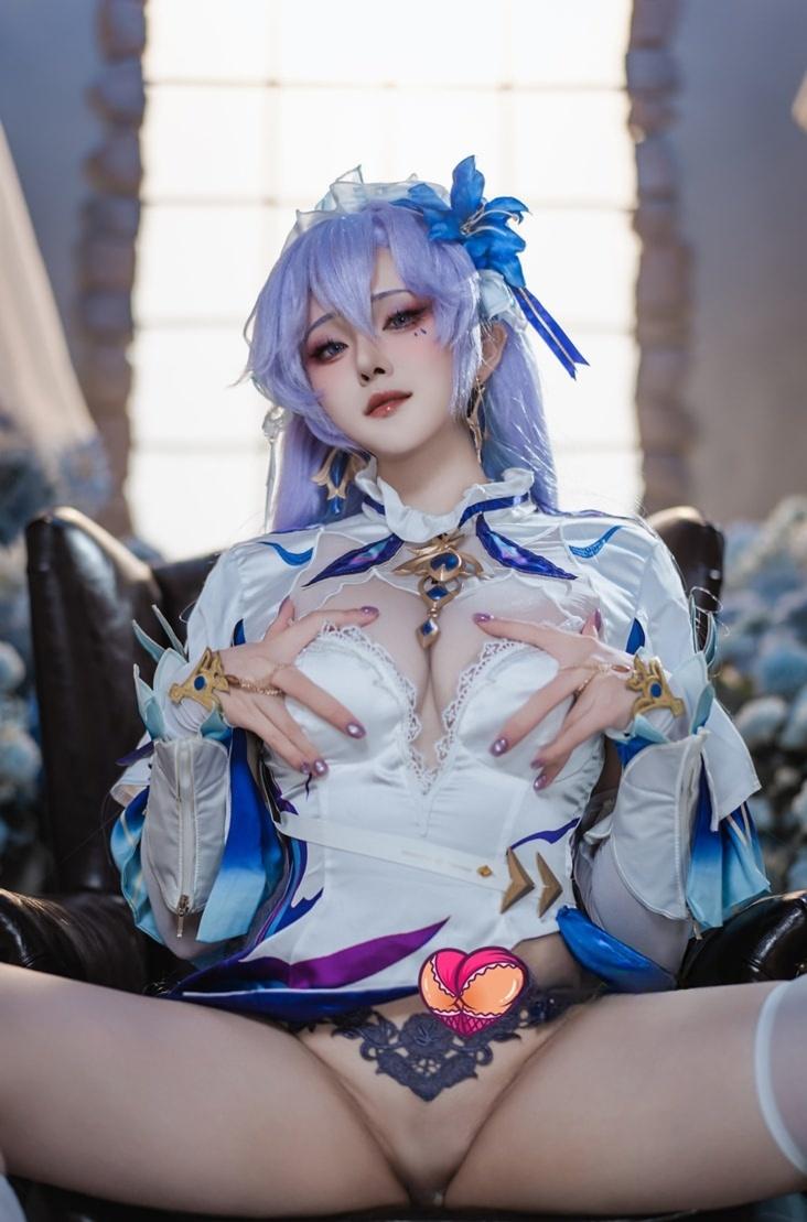 Natsuko夏夏子 – Cantarella坎塔雷拉-让人受不了