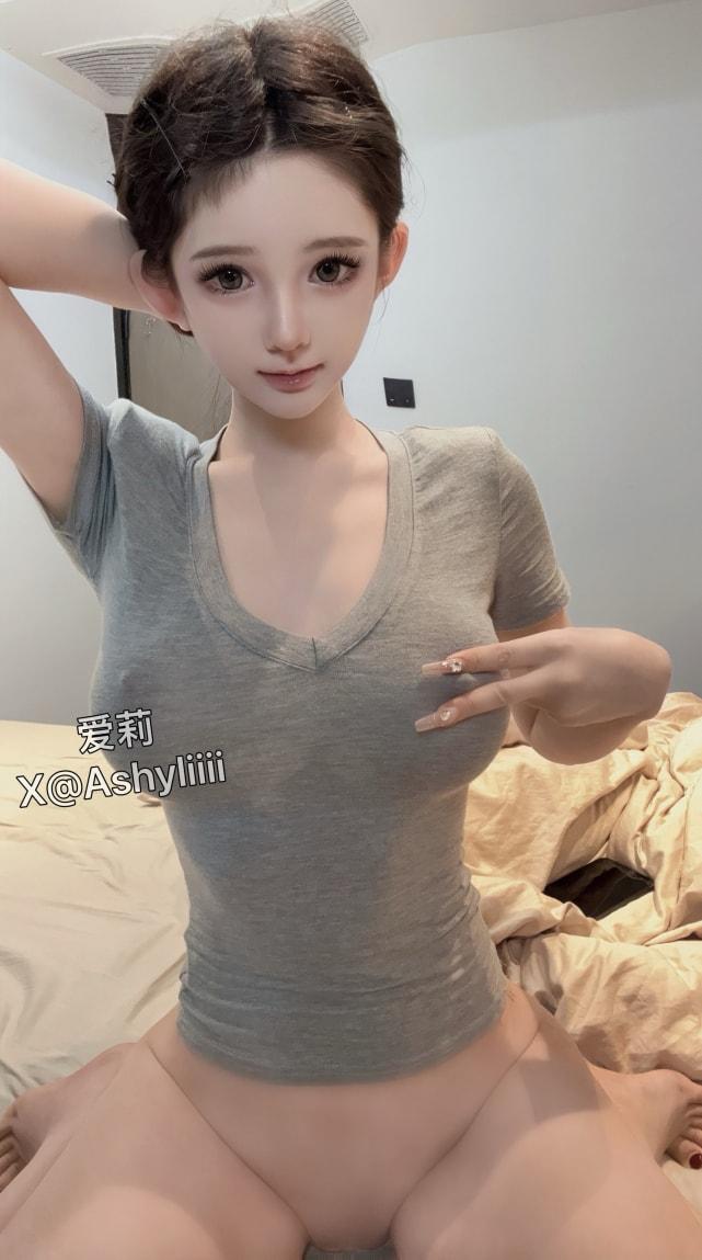 倦倦喵（爱莉） – 透灰T-完美coser