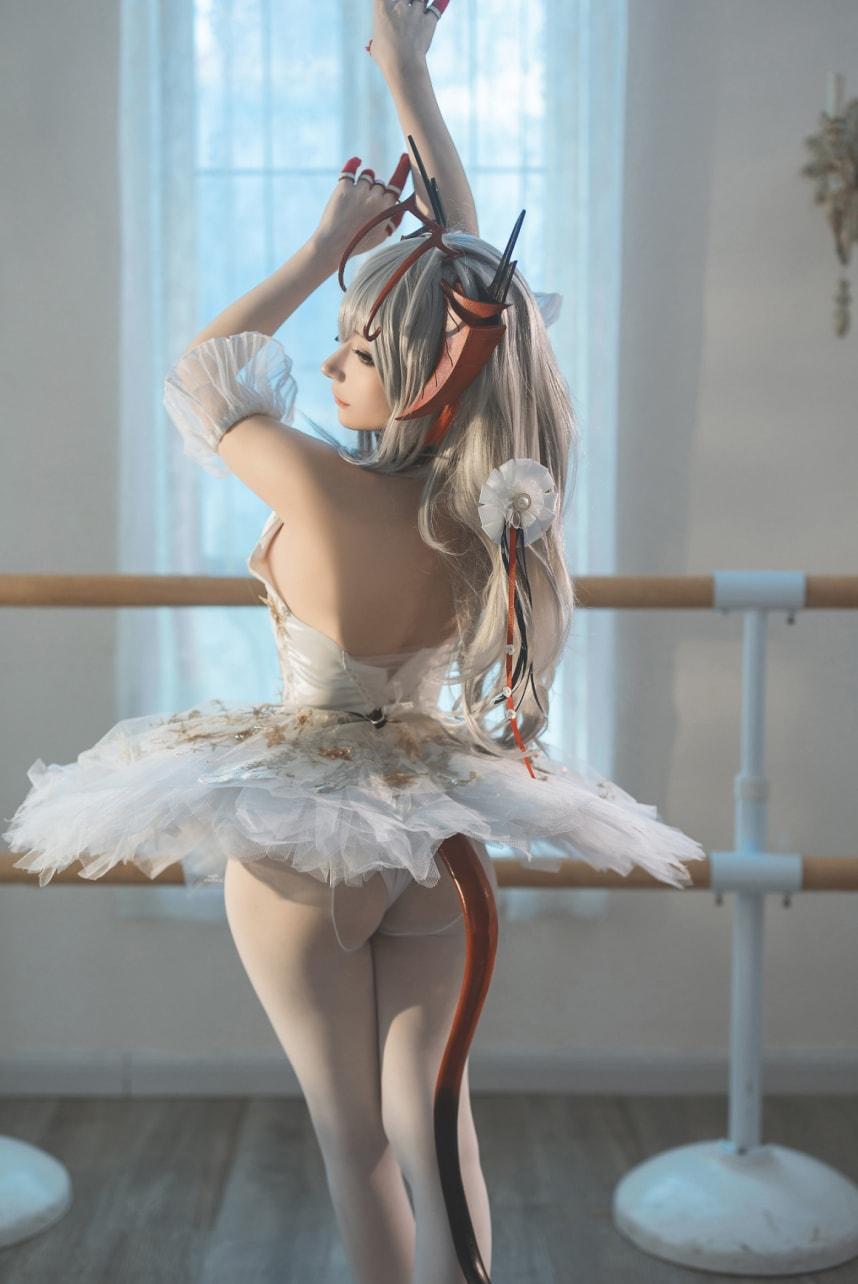 是三不是世w – 明日方舟-W芭蕾-珍藏版