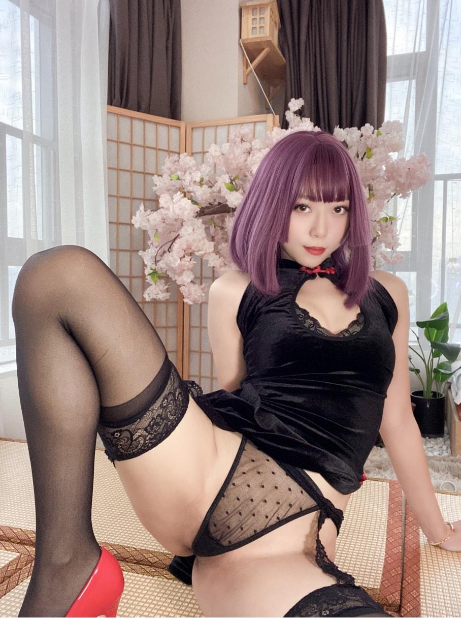 Money冷冷 – 高叉旗袍蕾丝裙-作品推荐