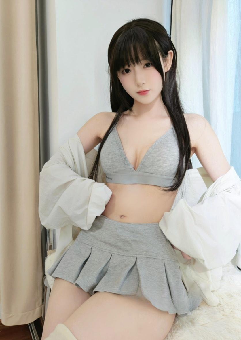 迷之呆梨(发条少女) – 超短短裙-作品推荐