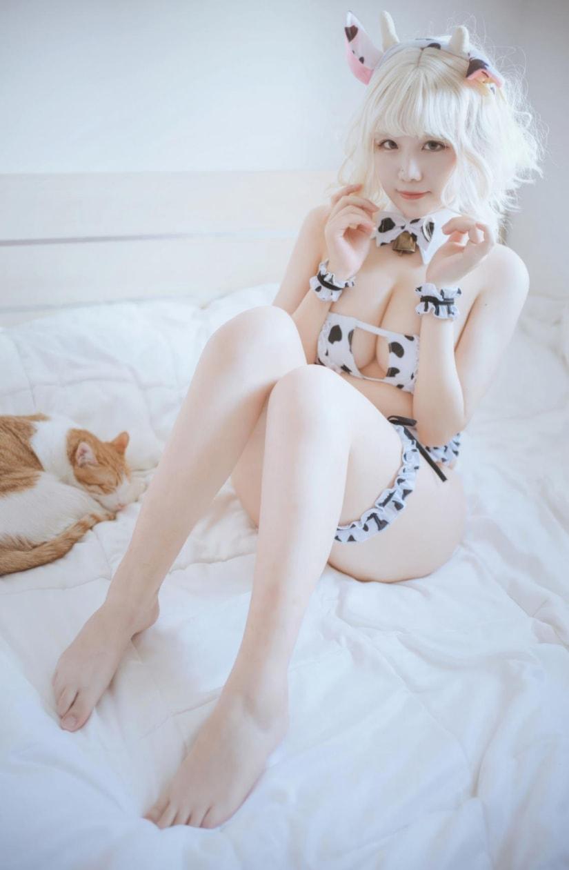 阿半今天很开心 奶牛比基尼-收藏版